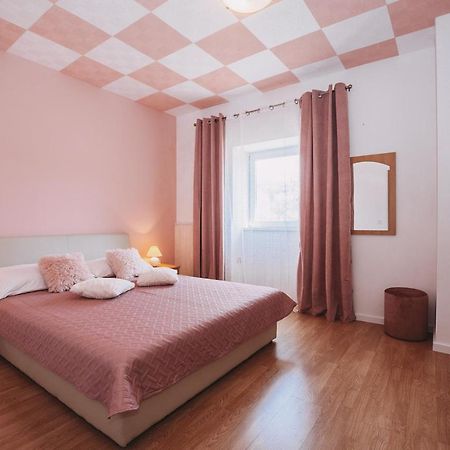 Rooms Emilija Božava Eksteriør bilde