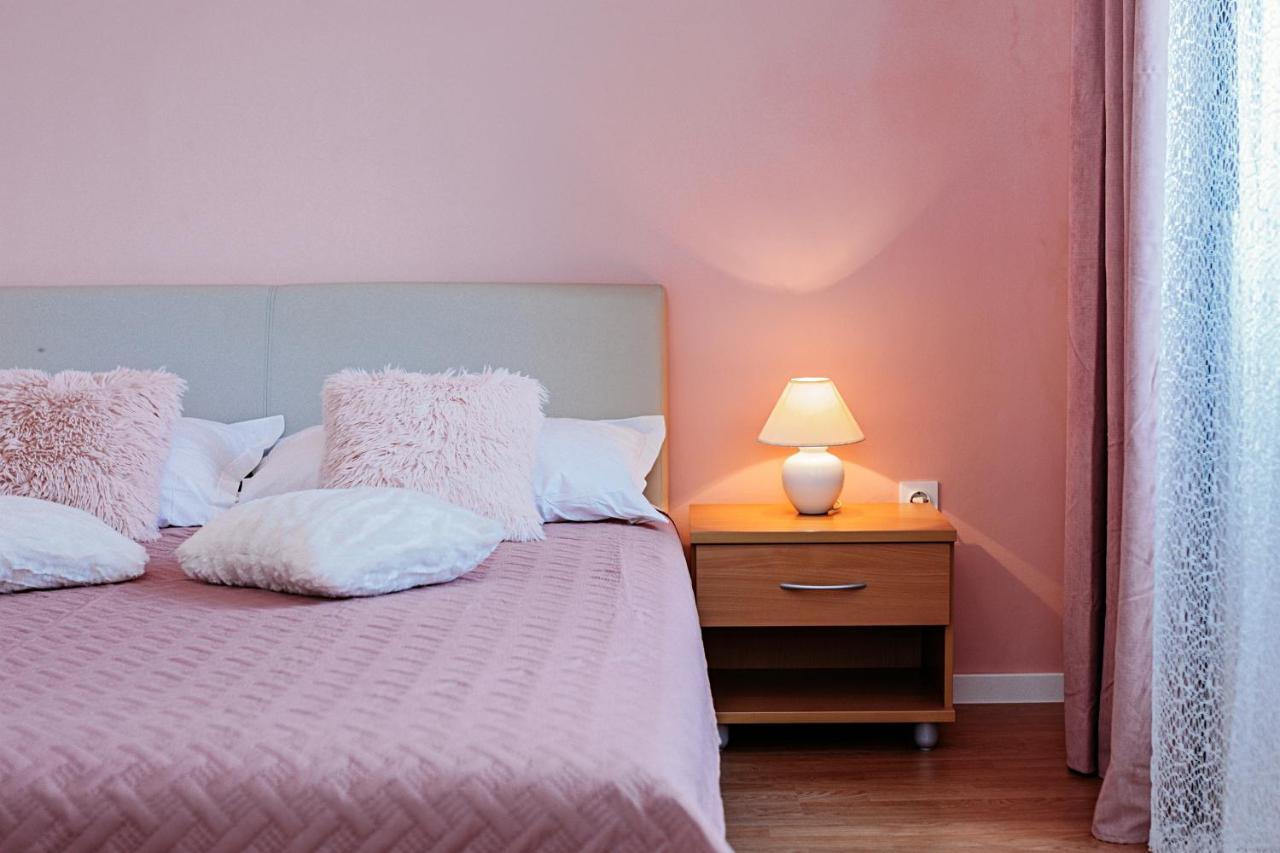 Rooms Emilija Božava Eksteriør bilde